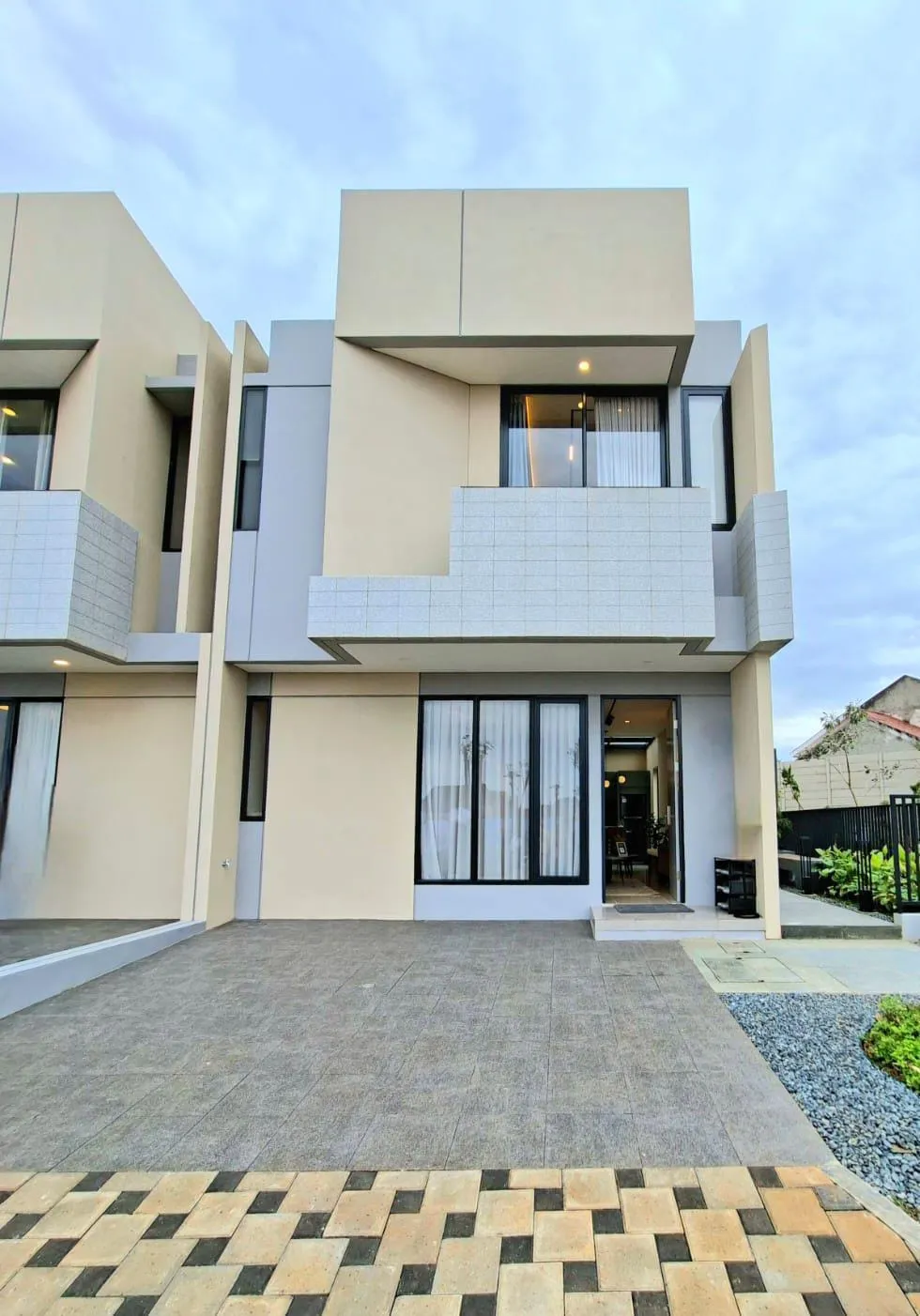 Rumah baru minimalis modern di Aira Discovery Riviera Bintaro
