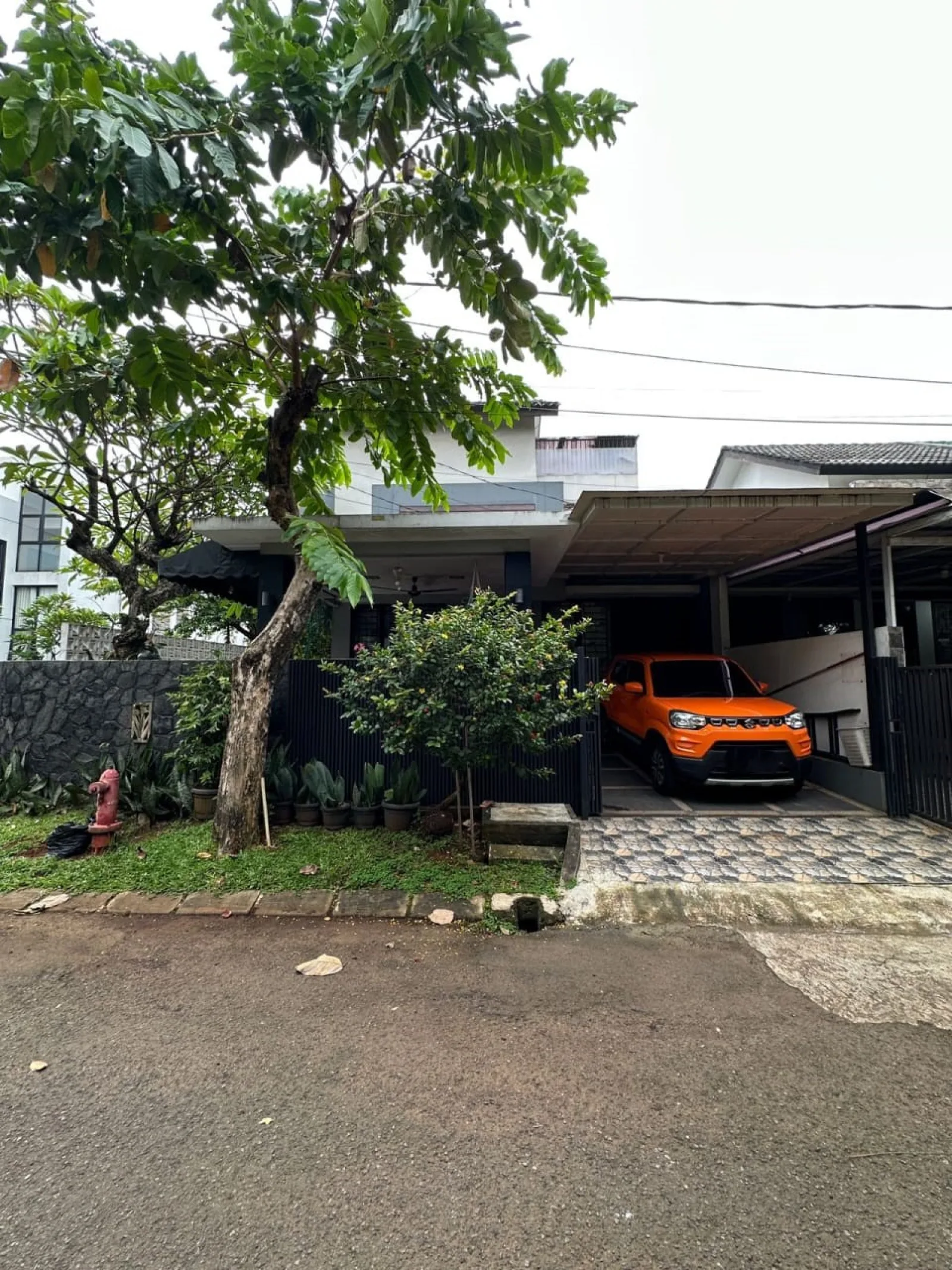 Rumah Dijual di Gracia Residence, 2 Lantai Nyaman SHM Harga Terjangkau