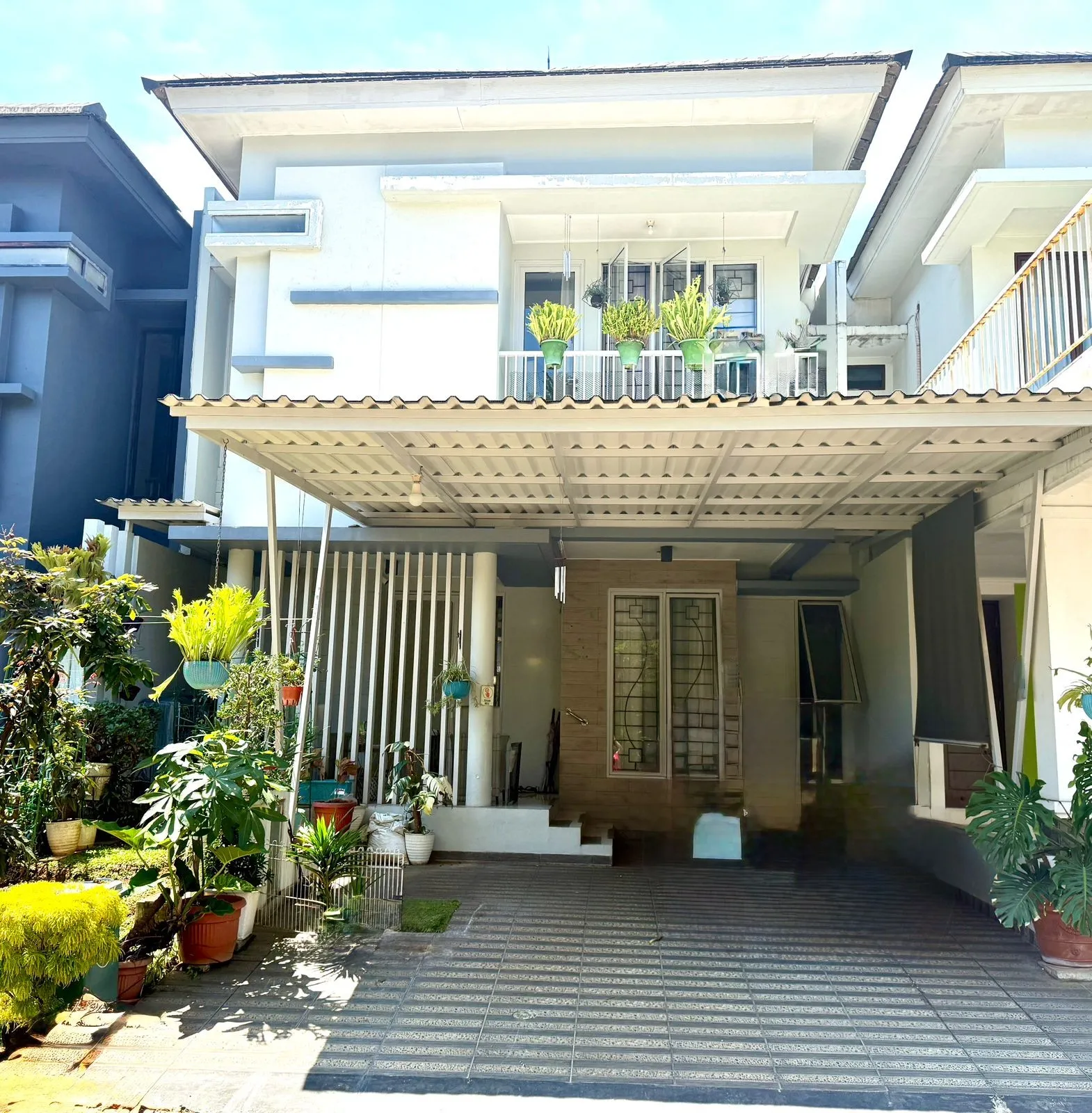 Rumah dijual siap huni di discovery Bintaro Jaya Sektor 9 -