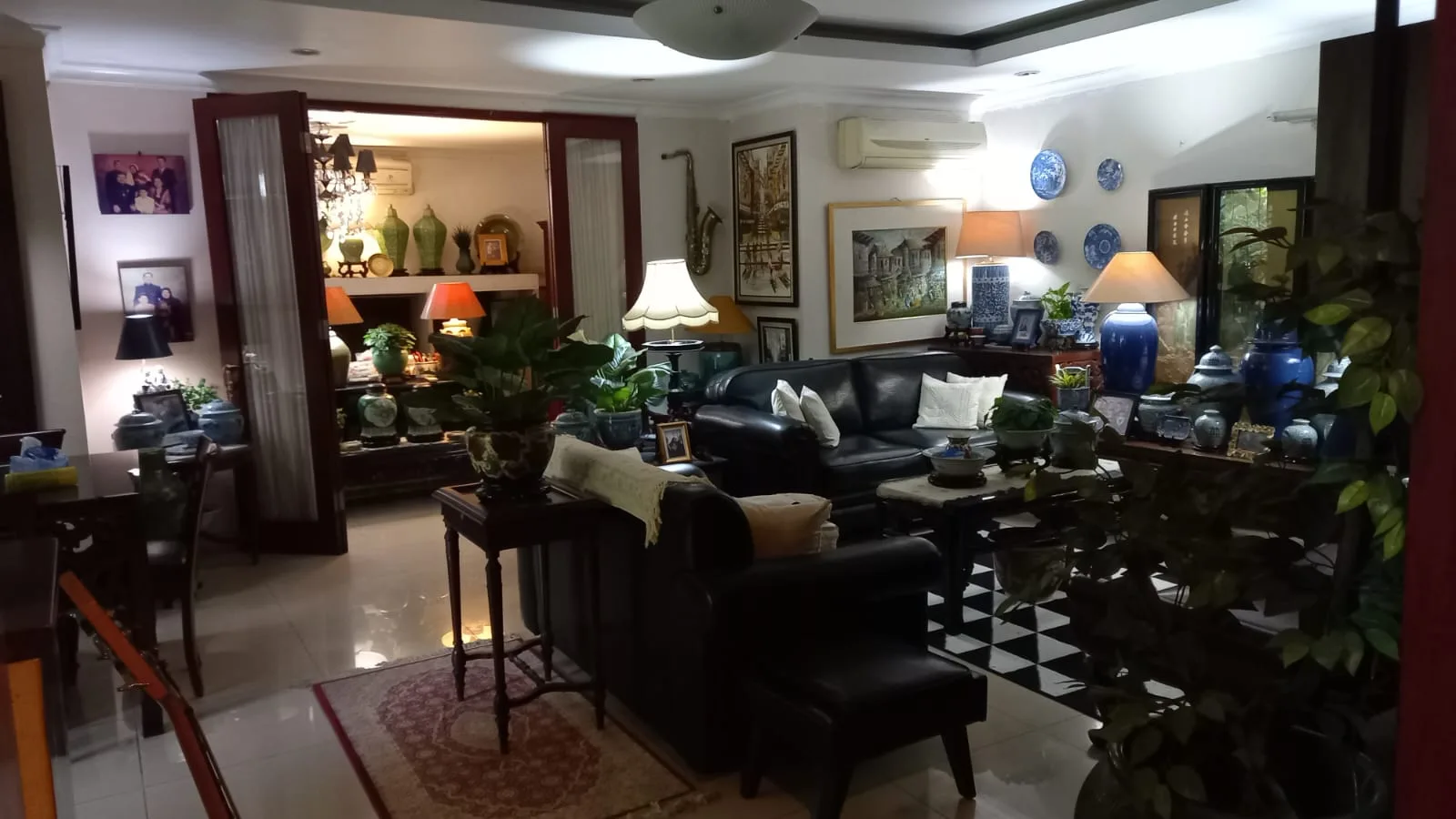 Rumah Dijual di Sektor 2 Rp 7 Miliar, LT 240 m², LB 300 m², 5 Kamar Tidur