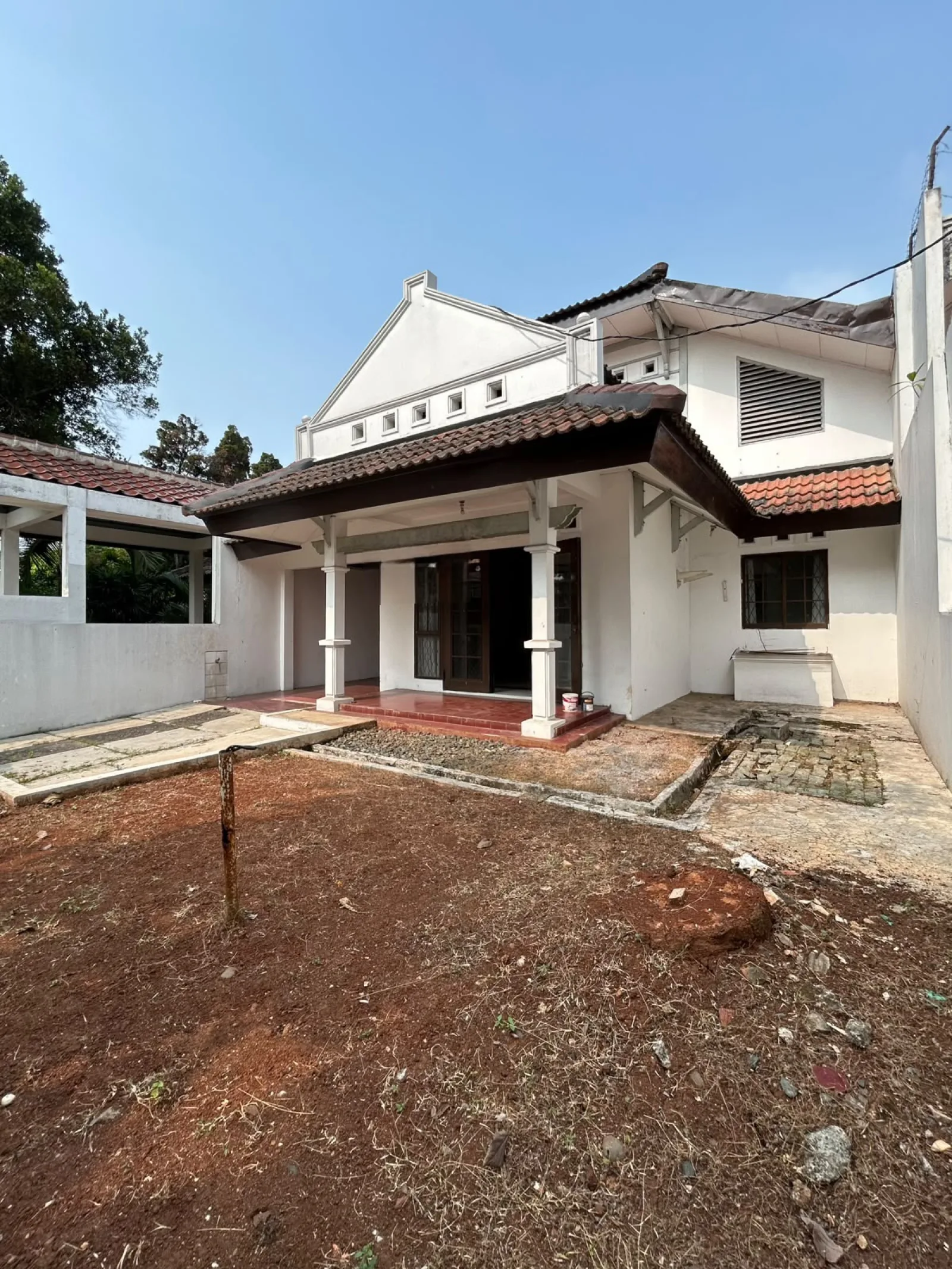 Rumah Dijual di Sektor 3 Rp 3,5 Miliar, LT 288 m², 3 Kamar Tidur