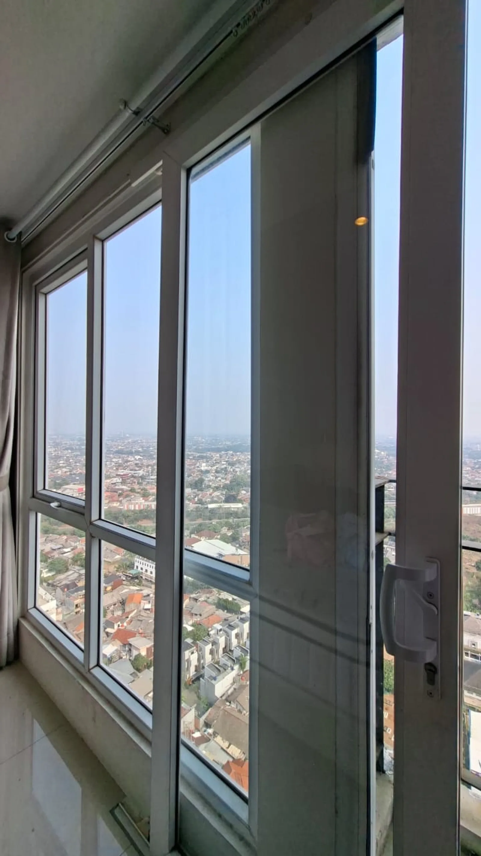 Apartemen Disewakan di Bintaro, Lantai 31 Tipe Studio Fully Furnished dengan Unlimited Internet